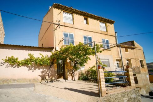 Casa de pueblo baeata en venta en Cabreton